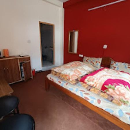 Renu Paradise , Ayodhya Hotel Buitenkant foto