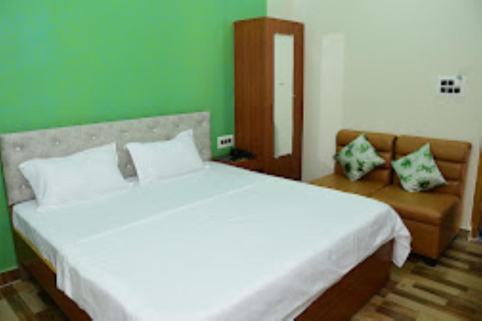 Renu Paradise , Ayodhya Hotel Buitenkant foto