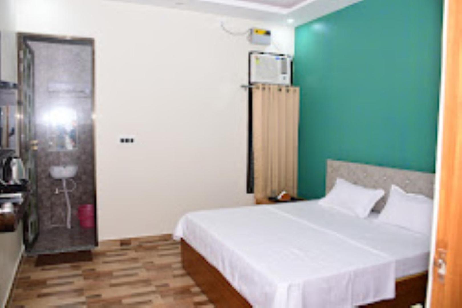 Renu Paradise , Ayodhya Hotel Buitenkant foto