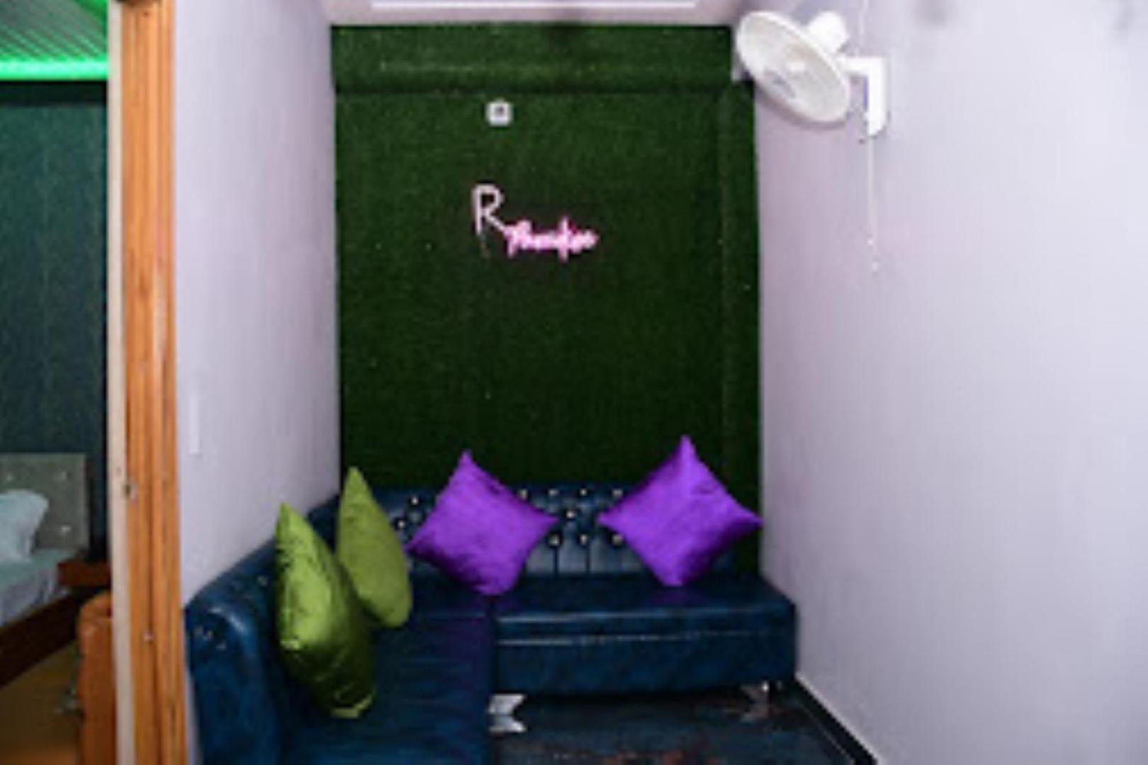 Renu Paradise , Ayodhya Hotel Buitenkant foto