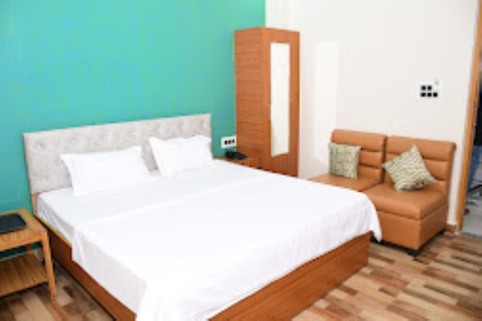 Renu Paradise , Ayodhya Hotel Buitenkant foto